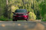 Chrysler Pacifica Limited S Appearance Package 2017 года